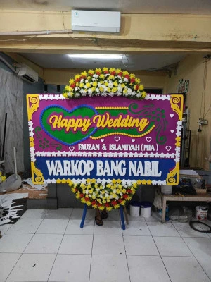 Papan Bunga di Tempellemahbang Jepon